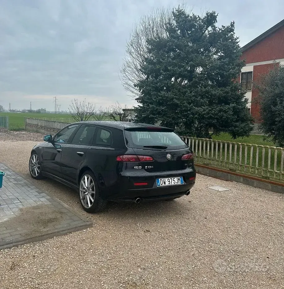 Usata Alfa Romeo 159 Ti 209 CV (153 kW) 2009 Nero Station wagon