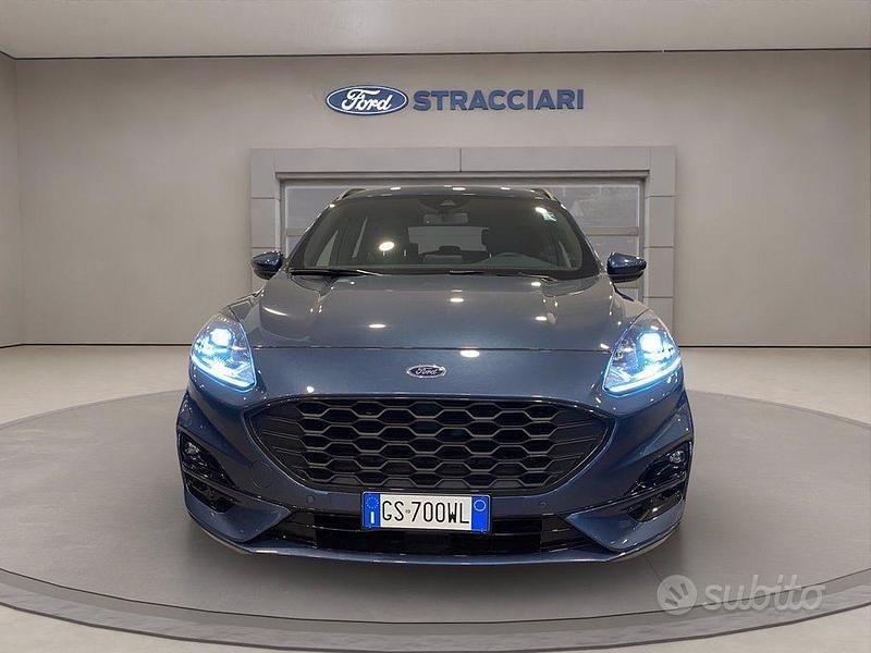 Usata Ford Kuga ST-Line 120 CV (88 kW) 2024 Blu metallizzato SUV