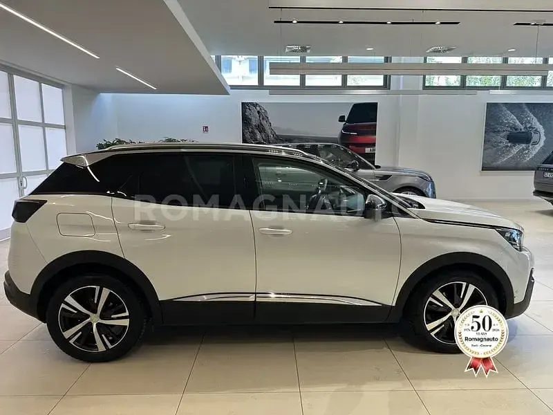 Usata Peugeot 3008 Business-Line 120 CV (88 kW) 2017 Bianco SUV