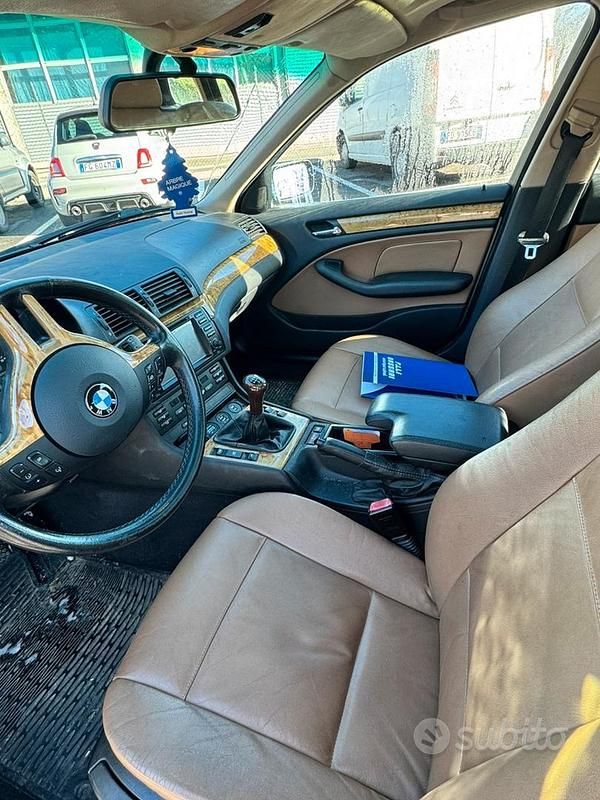 Begagnad BMW 330 184 HK (135 kW) 2002 Grön Sedan