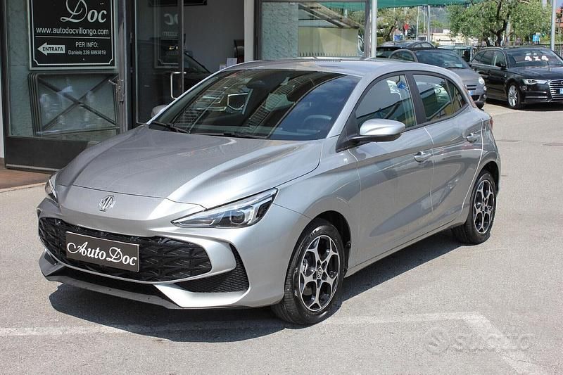 Argento Nuova 2025 MG MG3 Comfort Due volumi | 16.900 € (Buon prezzo) - Immagine 1/4