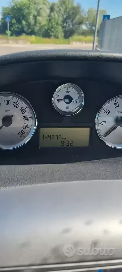 Usata Lancia Ypsilon 60 CV (44 kW) 2011 Nero Utilitaria