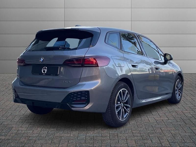 Gebraucht BMW 218 Active Tourer M Sport 150 PS (110 kW) 2024 Grau Van / Kleinbus