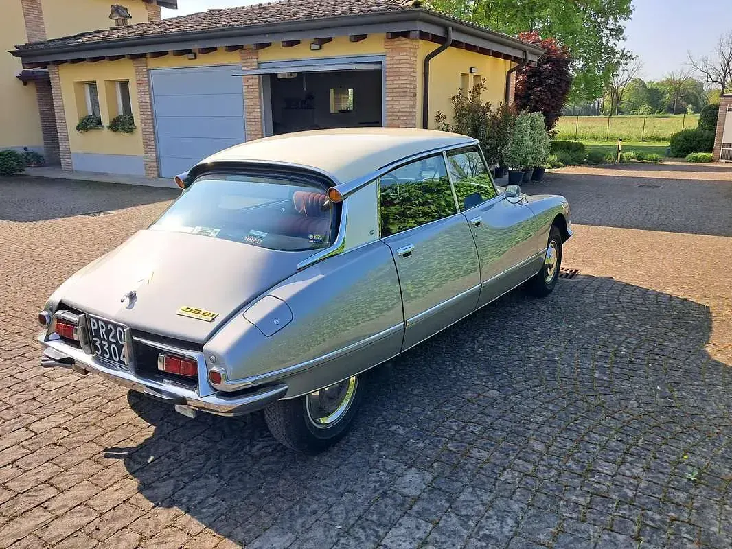 Usata Citroën DS 120 CV (88 kW) 1972 Argento Berlina