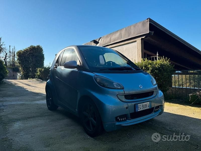 Usata 2011 Smart ForTwo Coupé Coupé | 6000 € (Molto cara) - Immagine 1/4