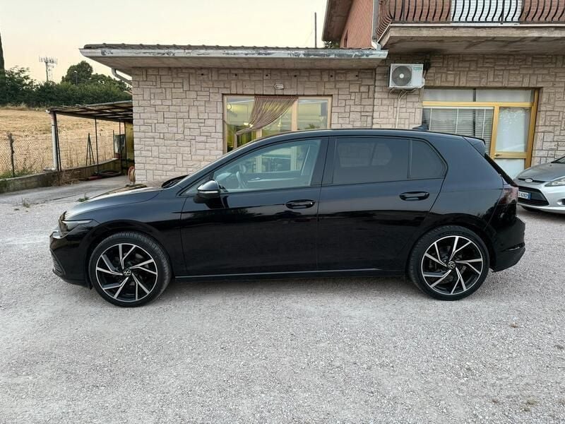 Usata 2020 VW Golf VIII Due volumi | 26.000 € (Cara) - Immagine 1/4