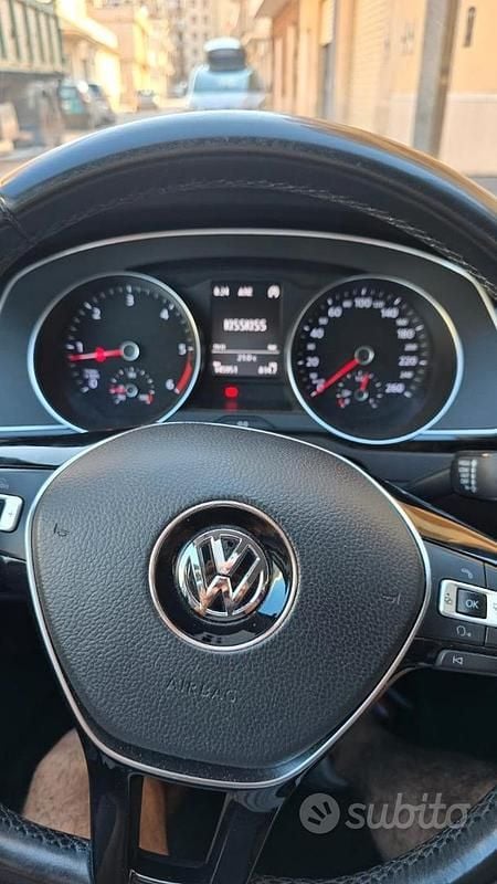 Grigio Usata 2015 VW Passat Tre volumi | 13.500 € (Buon prezzo) - Immagine 1/4