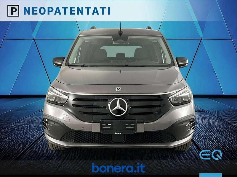 Nuova Mercedes EQT200 89 kW (122 CV) 2026 Grigio chromite metallizzato Monovolume