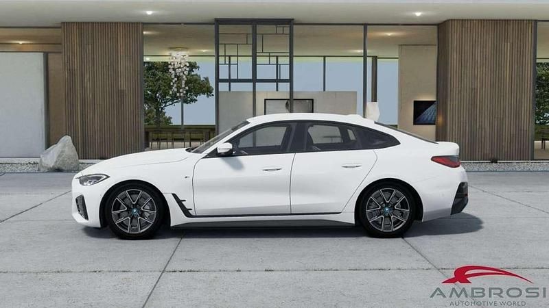 Nuova BMW i4 M Sport 250 kW (340 CV) 2025 Bianco Berlina