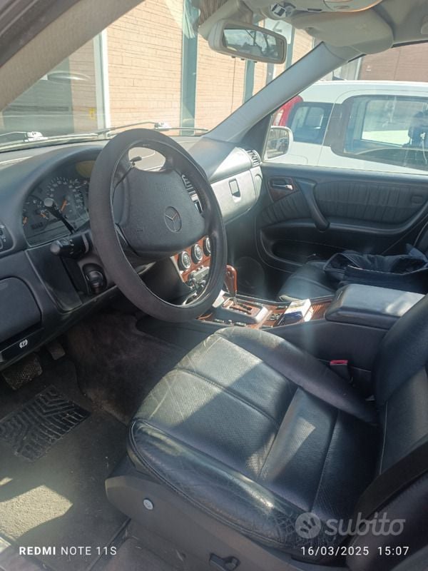 Usata Mercedes ML400 250 CV (183 kW) 2004 Grigio SUV