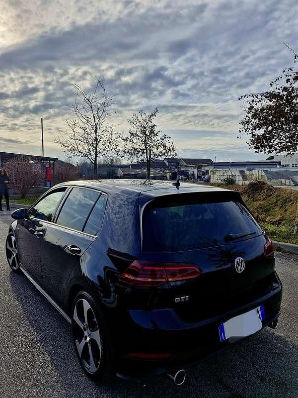 Usata VW Golf VII Business 230 CV (169 kW) 2017 Berlina