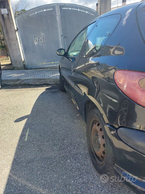 Usata Peugeot 206 88 CV (64 kW) 2005 Nero Utilitaria