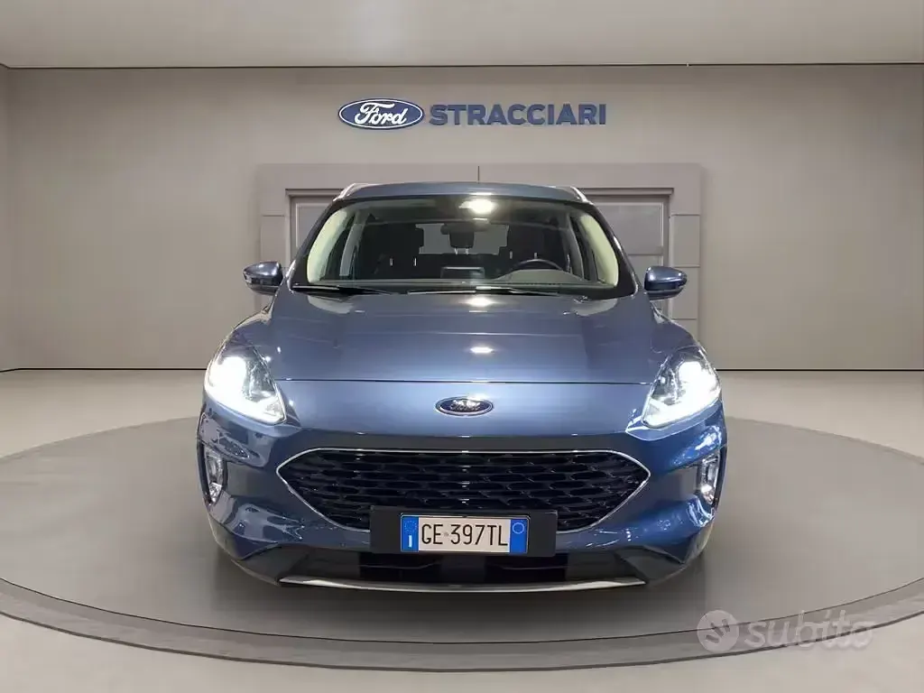 Usata Ford Kuga 120 CV (88 kW) 2021 Blu metallizzato SUV