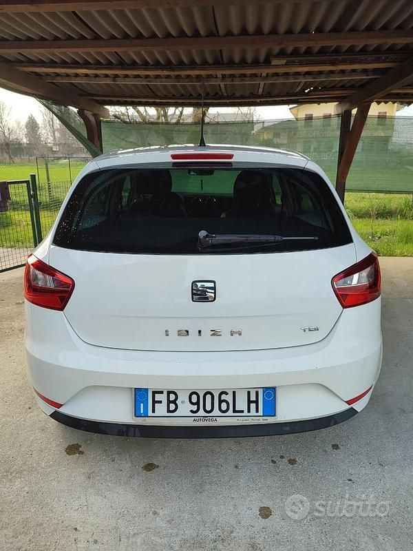 Usata Seat Ibiza 75 CV (55 kW) 2015 Bianco Utilitaria