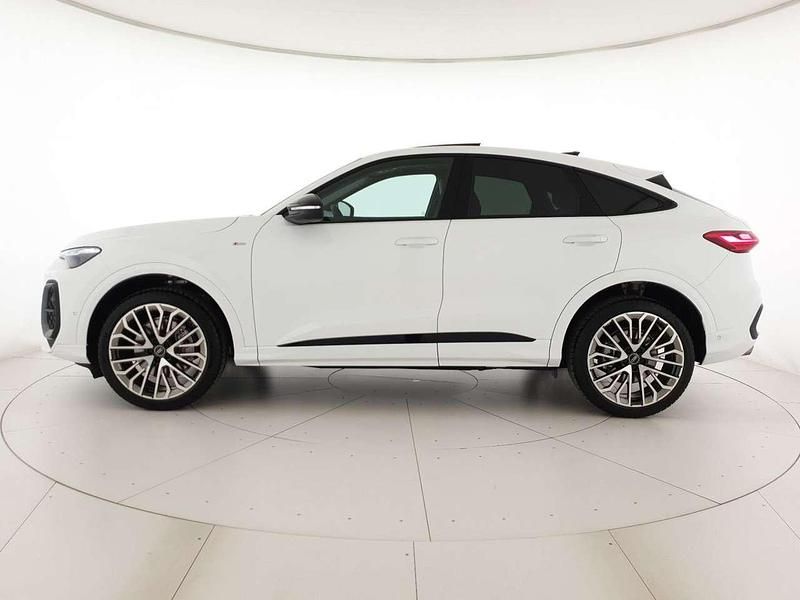Nuova Audi Q5 Sportback S-Line 204 CV (150 kW) 2026 Bianco arkona SUV