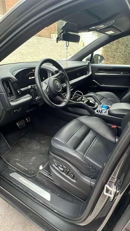 Usata Porsche Cayenne Turbo 600 CV (441 kW) 2025 Grigio SUV