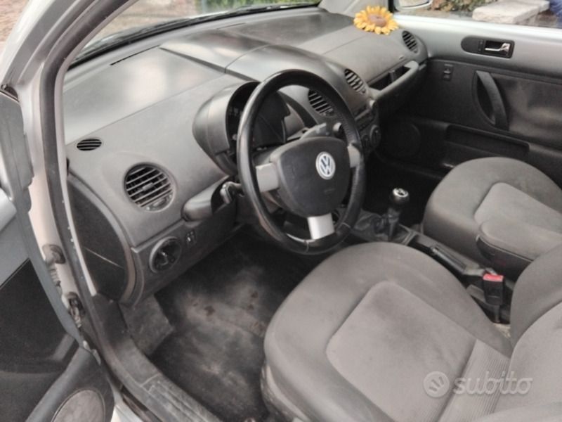 Usata VW Beetle 2003 Grigio Utilitaria