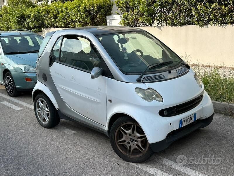 Usata 2004 Smart ForTwo Coupé Due volumi | 500 € (Super prezzo) - Immagine 1/4