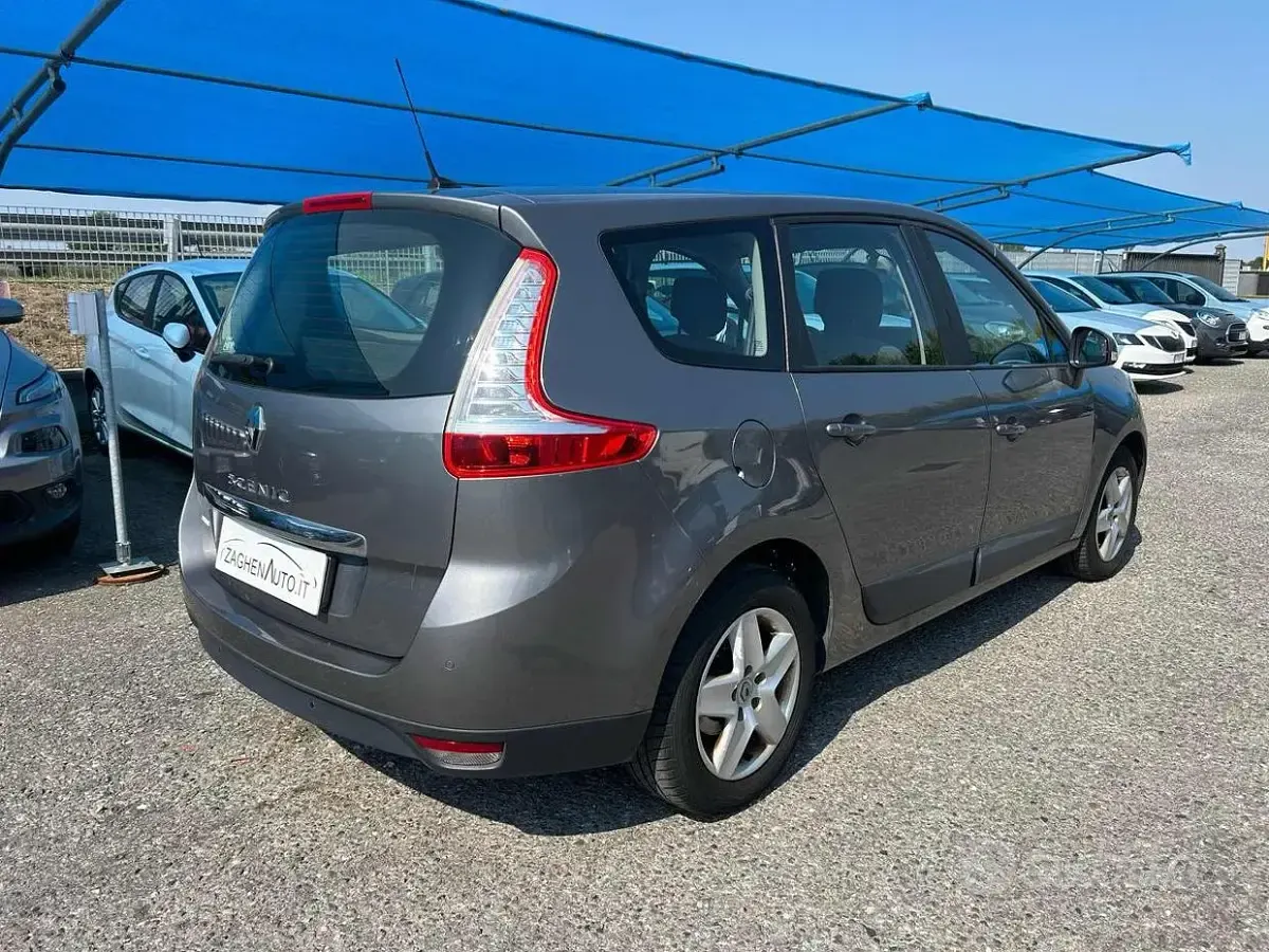 Usata Renault Grand Scénic III 110 CV (80 kW) 2013 Giallo Monovolume