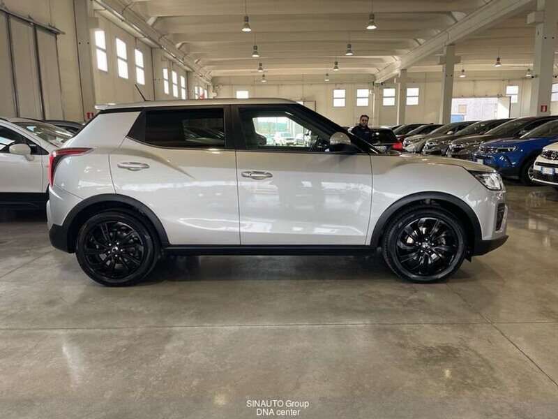 Usata SsangYong Tivoli 136 CV (100 kW) 2021 Grigio SUV