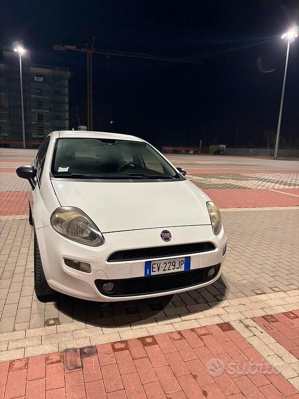 Usata Fiat Punto 75 CV (55 kW) 2014 Bianco Utilitaria