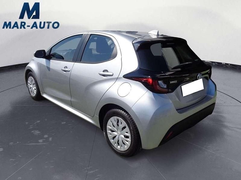 Usata Toyota Yaris Hybrid Active 116 CV (85 kW) 2022 Argento Utilitaria