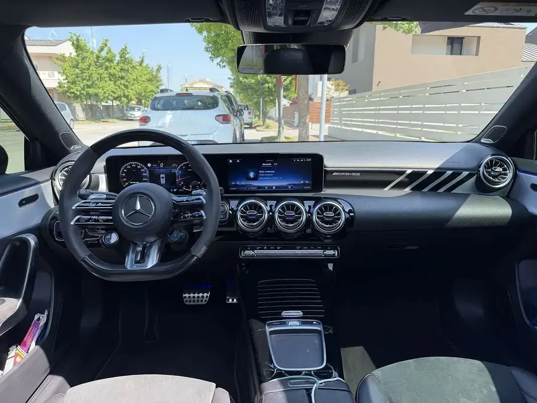 Käytetty Mercedes A45 AMG AMG 421 HP (309 kW) 2023 Sedan
