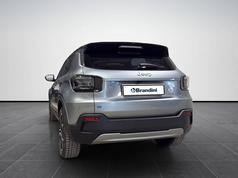 Usata Jeep Avenger EV Summit 114 kW (156 CV) 2023 Bicolore grigio tetto nero SUV
