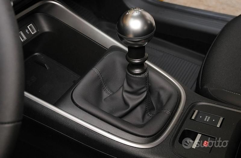 Usata Jeep Avenger 100 CV (73 kW) 2024 SUV