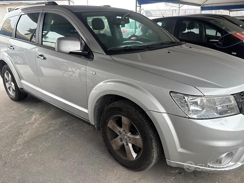Usado Fiat Freemont Lounge 170 HP (125 kW) 2013 Cinzento SUV