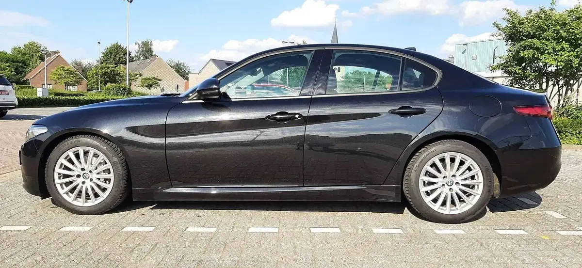 Usata Alfa Romeo Giulia Super 136 CV (100 kW) 2017 Nero Berlina