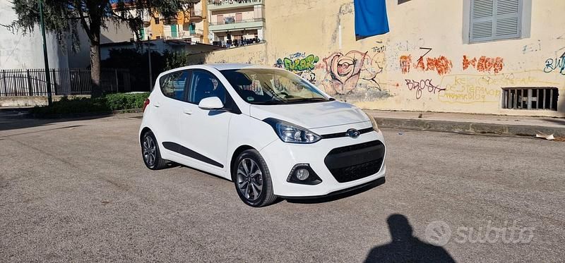Usata Hyundai i10 66 CV (48 kW) 2014 Bianco Utilitaria