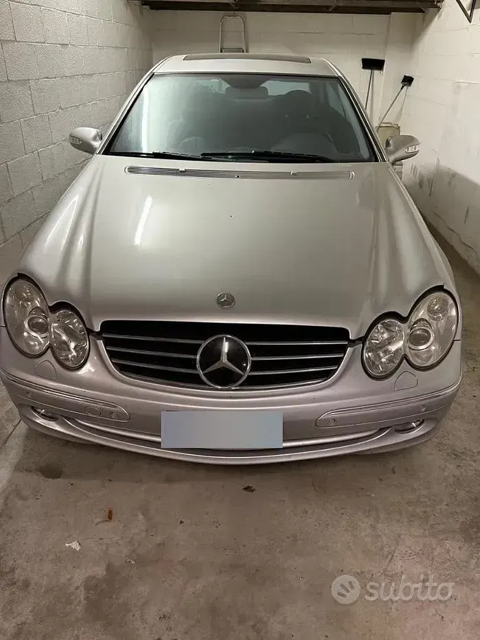 Usata Mercedes CLK320 218 CV (160 kW) 2002 Grigio Coupé