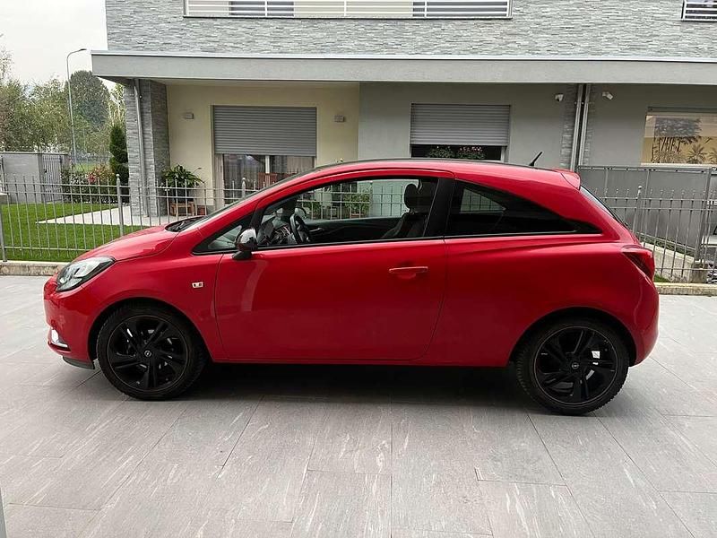 Usata Opel Corsa 69 CV (50 kW) 2015 Rosso Coupé