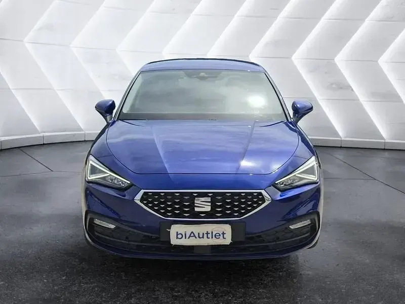 Usata Seat Leon XCELLENCE 150 CV (110 kW) 2020 Blu Utilitaria