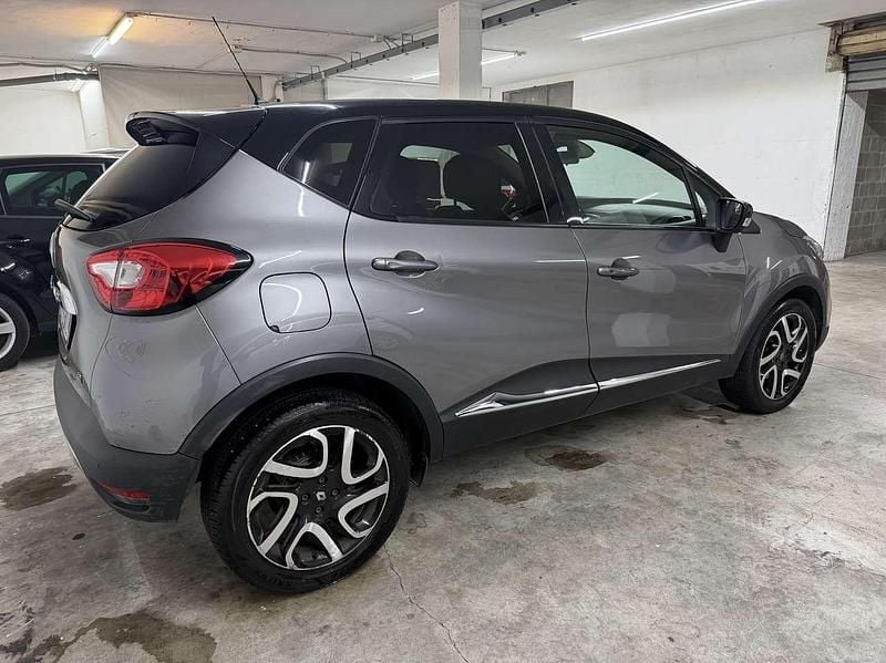 Usata Renault Captur 110 CV (80 kW) 2016 Grigio SUV