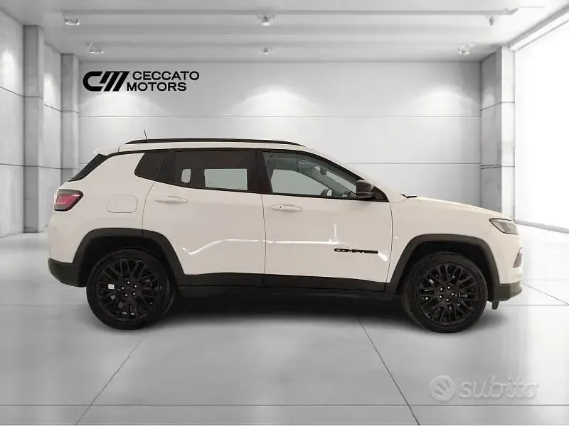 Usata Jeep Compass Night Eagle 190 CV (139 kW) 2022 Bianco SUV