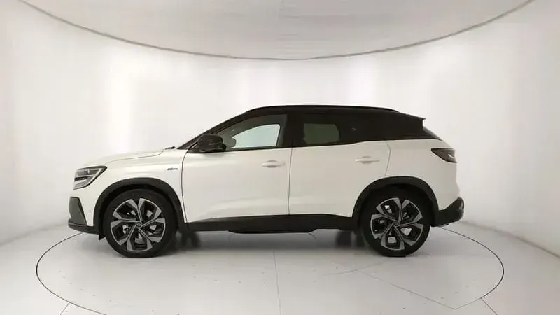 Usata Renault Austral Iconic Esprit Alpine 200 CV (147 kW) 2025 Bianco SUV