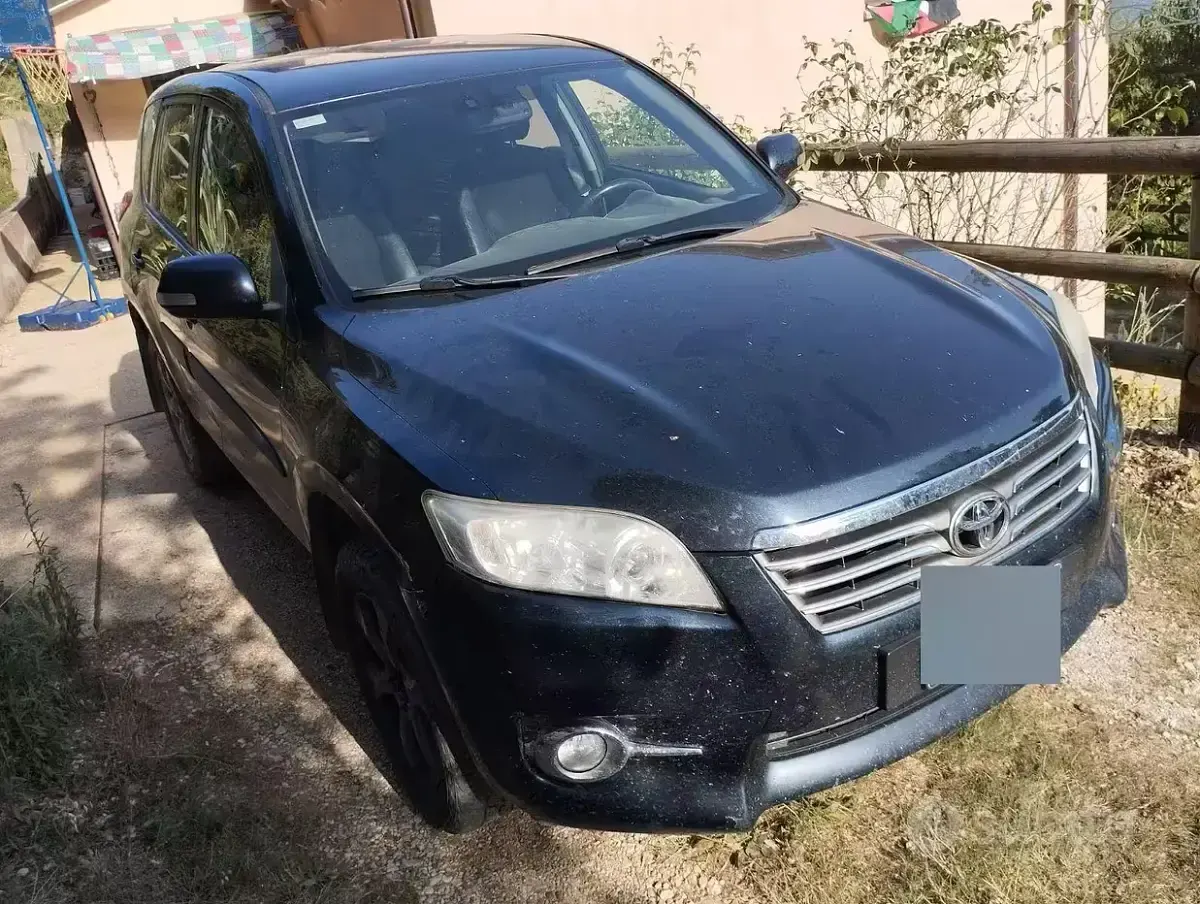 Usata Toyota RAV4 Multidrive S 158 CV (116 kW) 2011 Nero SUV
