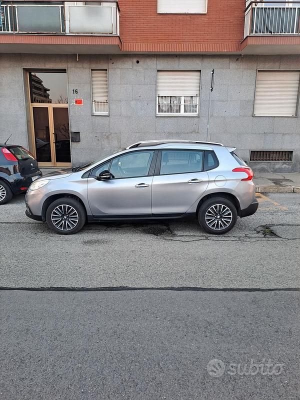 Usata Peugeot 2008 Allure 81 CV (59 kW) 2015 Grigio SUV