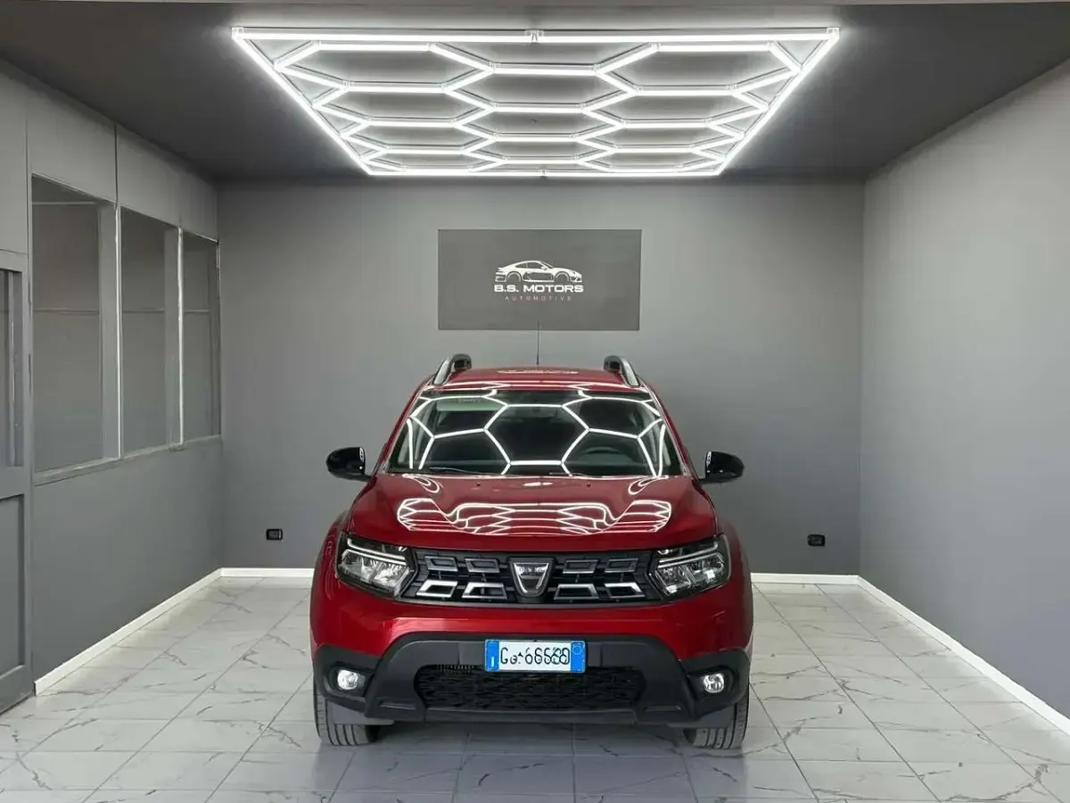 Usata Dacia Duster Prestige 101 CV (74 kW) 2022 Rosso SUV