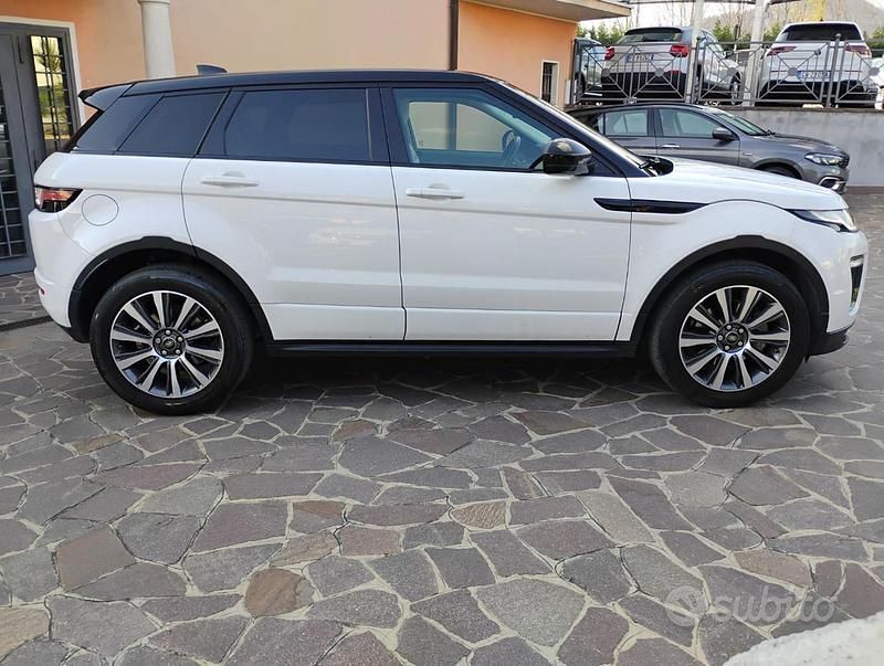 Usata Land Rover Range Rover evoque HSE 150 CV (110 kW) 2018 Bianco SUV