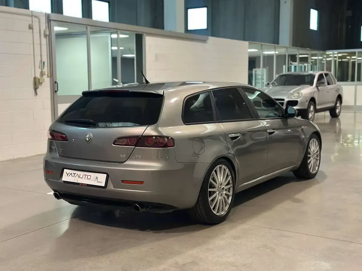 Usata Alfa Romeo 159 260 CV (191 kW) 2006 Grigio Station wagon