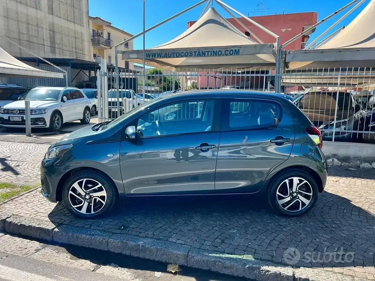 Usata Peugeot 108 Allure 72 CV (52 kW) 2021 Grigio Berlina