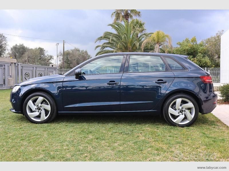 Usata Audi A3 Business 116 CV (85 kW) 2019 Blu Berlina