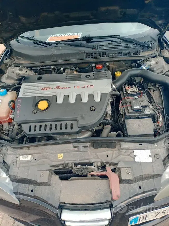 Usata Alfa Romeo 147 116 CV (85 kW) 2007 Nero Utilitaria