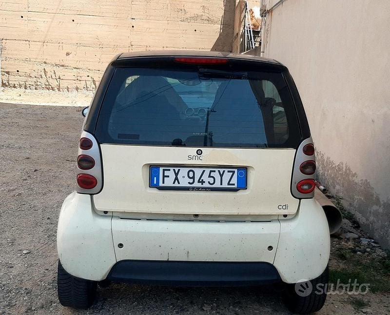 Usata Smart ForTwo Coupé 2002 Utilitaria