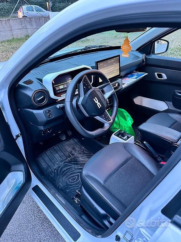 Usata Dacia Spring Extreme 47 kW (65 CV) 2025 Bianco Utilitaria