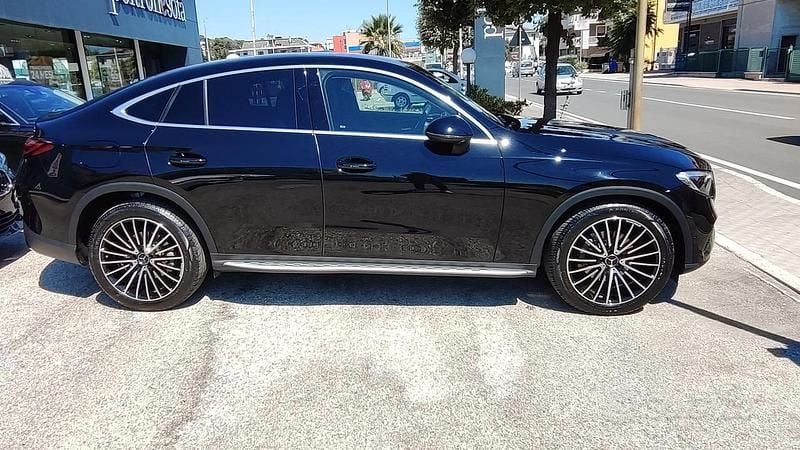 Usata Mercedes GLC220 AMG 197 CV (144 kW) 2024 Nero metallizzato Coupé