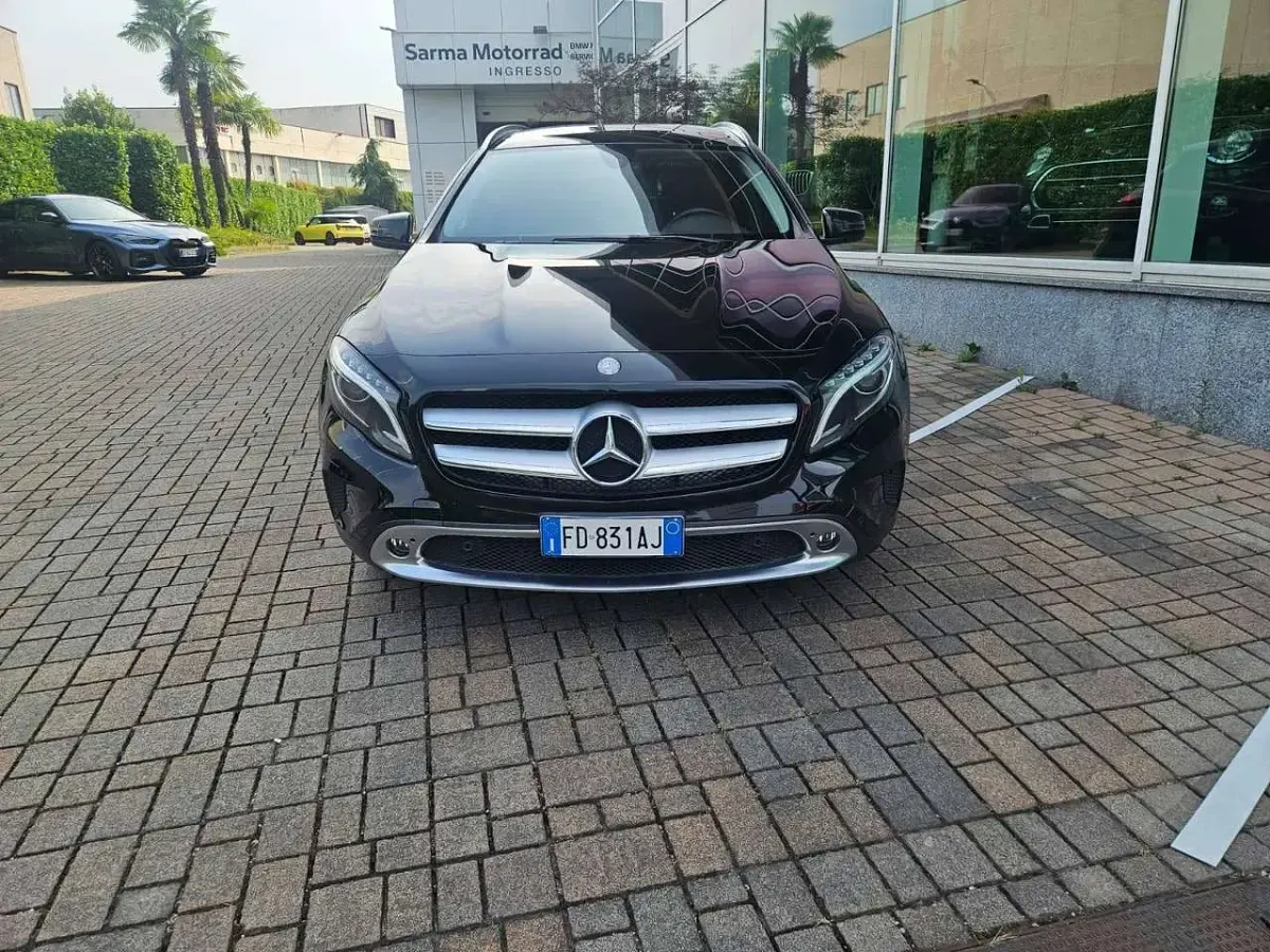 Usata Mercedes GLA200 136 CV (100 kW) 2016 Nero SUV